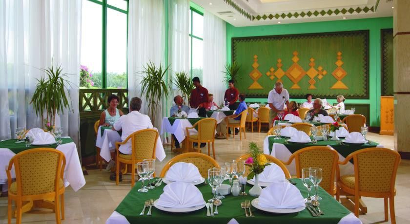 Hôtel Solymar Pioneers à Kharga Oasis Extérieur photo